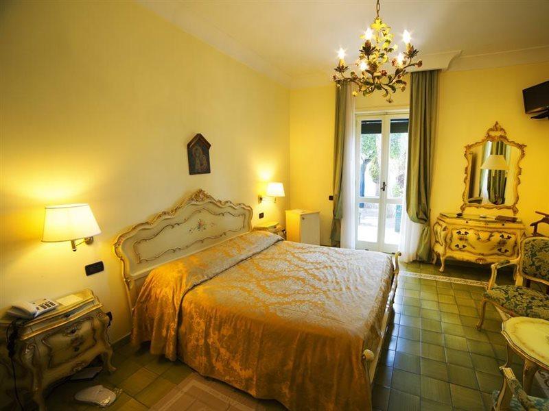 פורמיה Grande Albergo Miramare מראה חיצוני תמונה