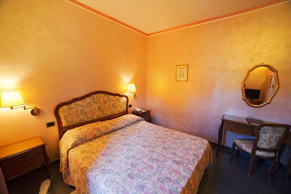 פורמיה Grande Albergo Miramare מראה חיצוני תמונה