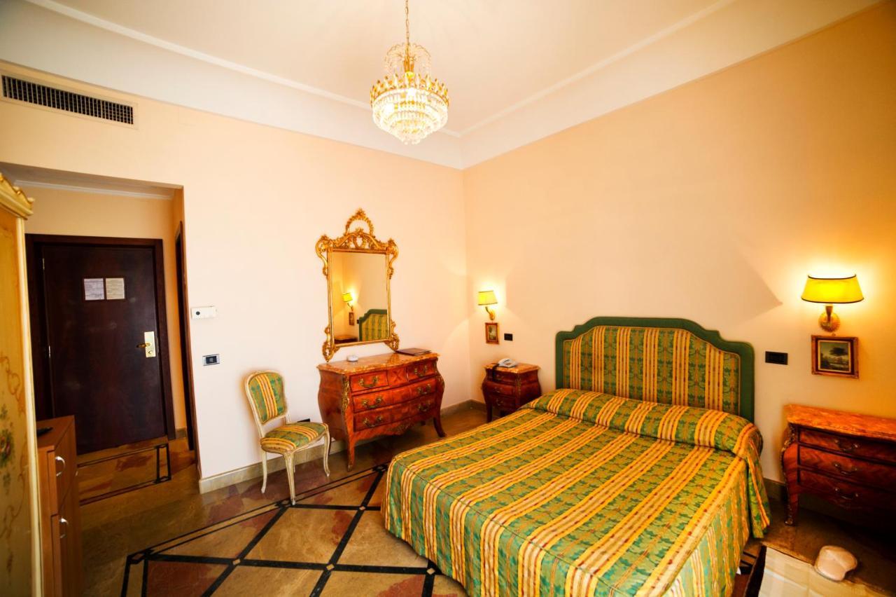 פורמיה Grande Albergo Miramare מראה חיצוני תמונה