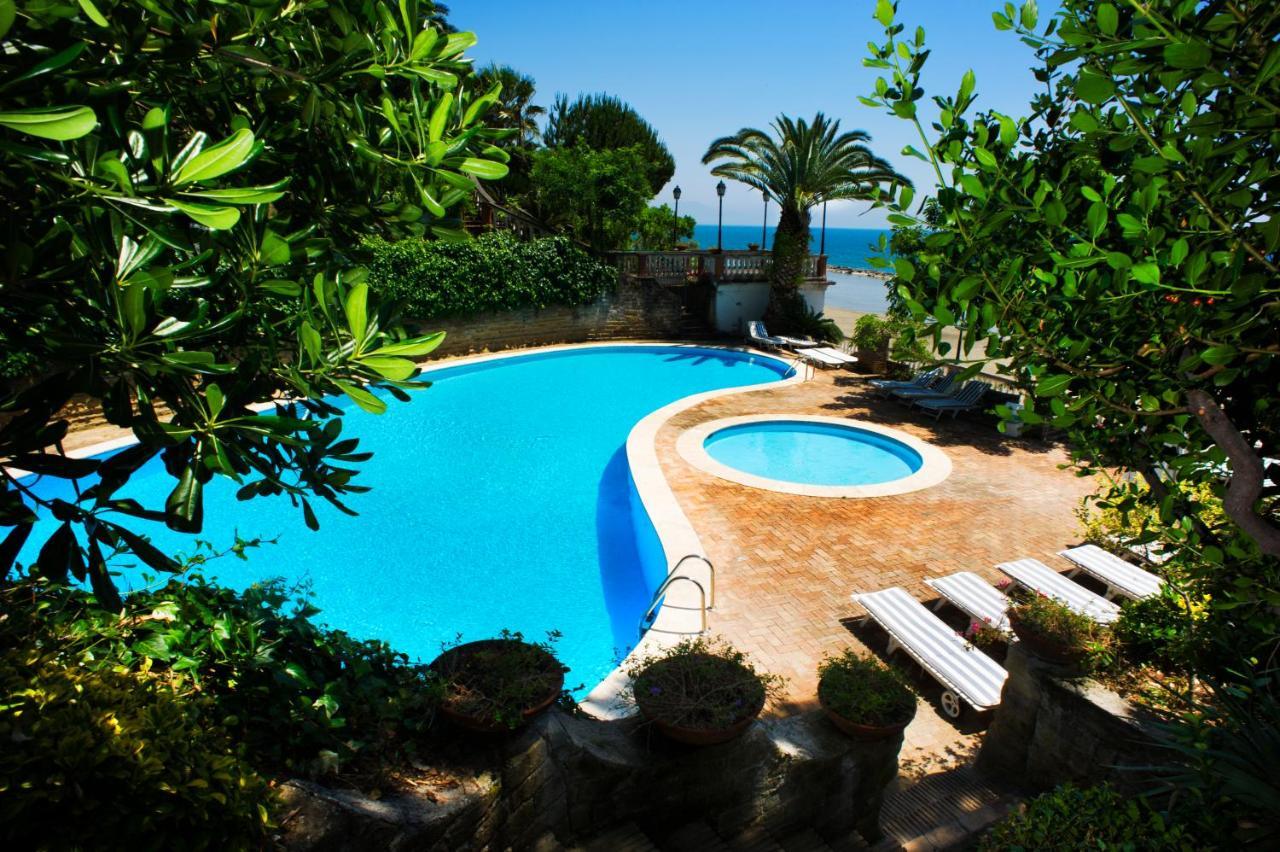 פורמיה Grande Albergo Miramare מראה חיצוני תמונה